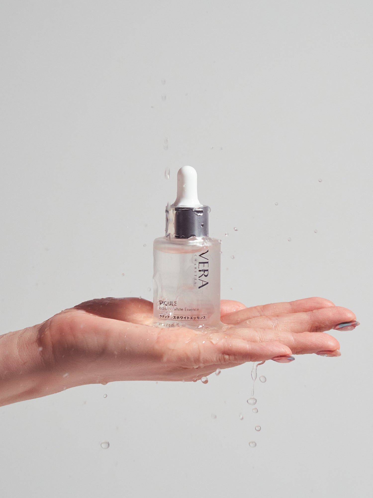 ラディアンスホワイトエッセンス｜透明感・うるおい集中美容液（30ml