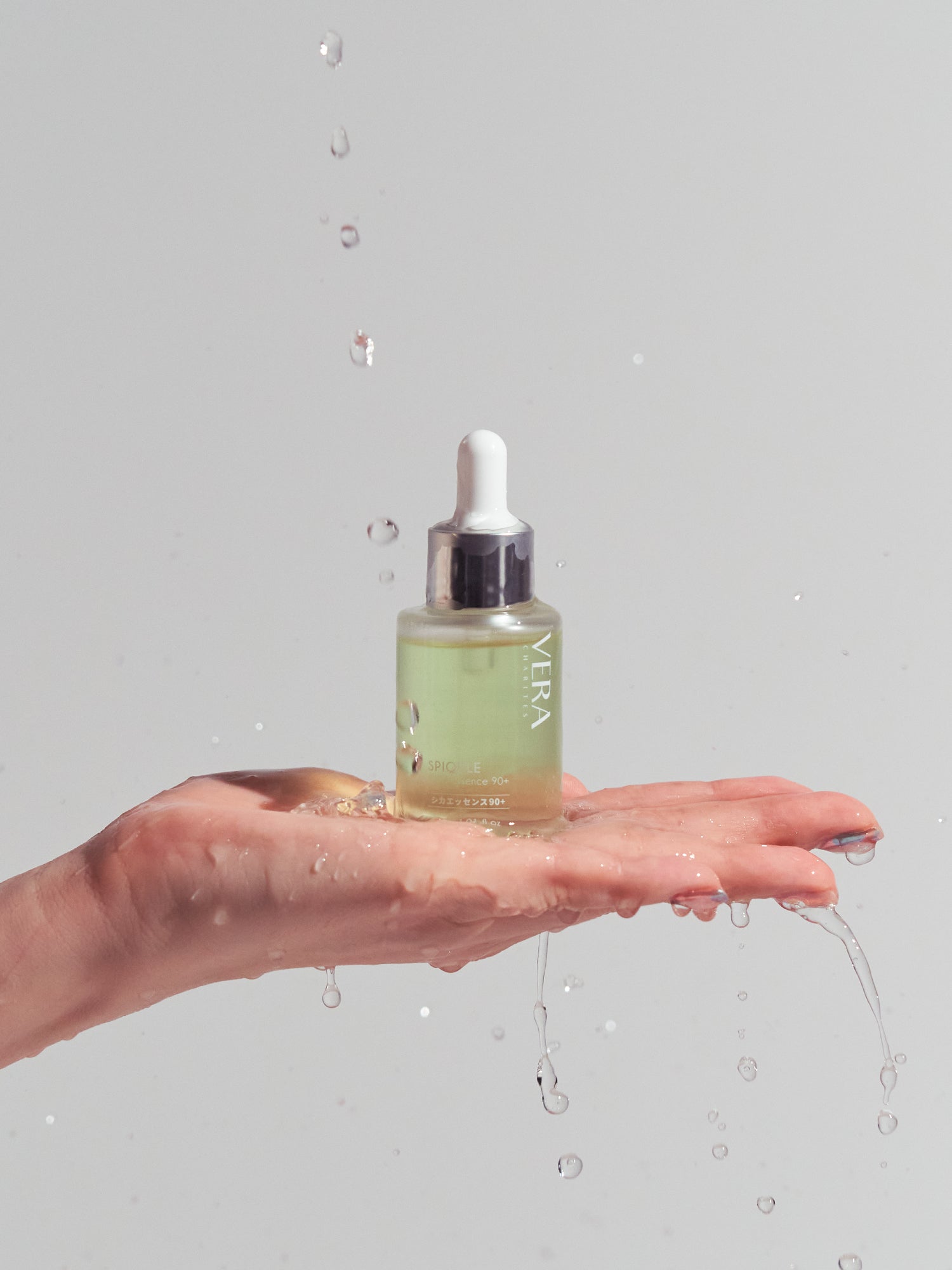 VERA CHARITES シカエッセンス90+ 30ml 敏感肌 シカエッセンス90+｜CICA高濃縮・鎮静美容液（30ml）｜VERA
